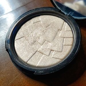 Anastasia Beverly Hills Starlight Illuminator